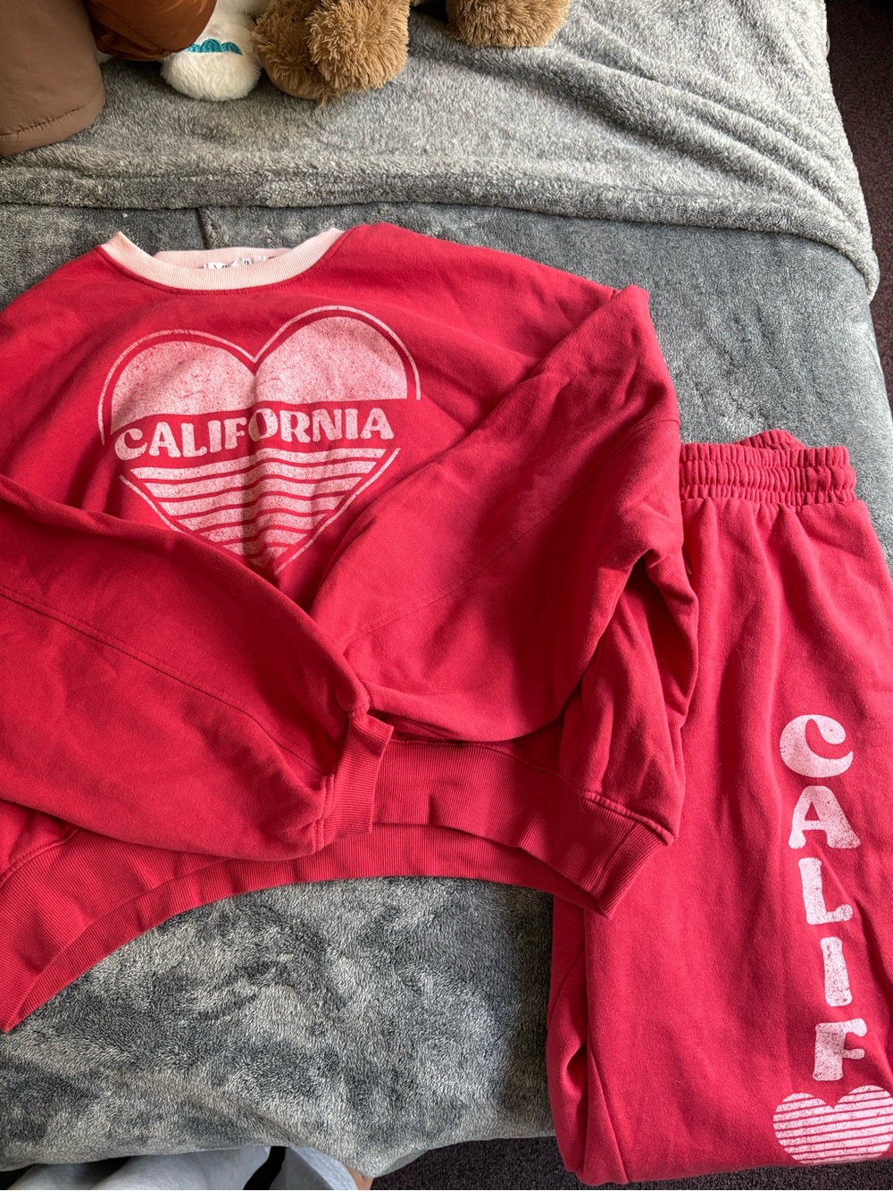California Heart Graphic Sweatshirt and Sweatpants Set - Red